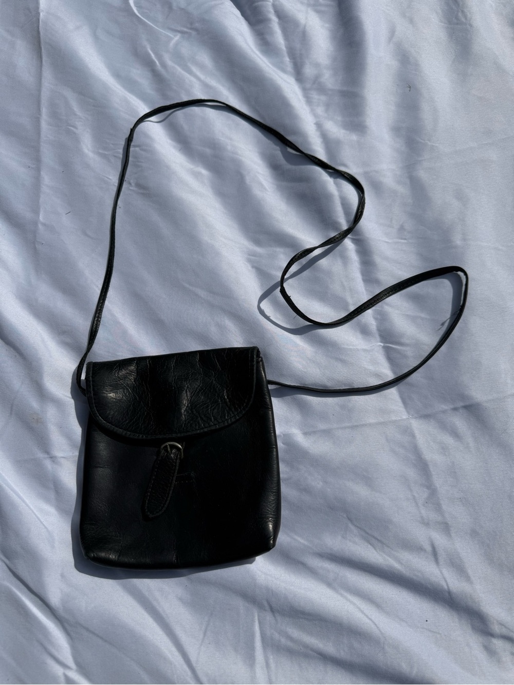 Minimalist Black Leather Crossbody Bag with Flap
